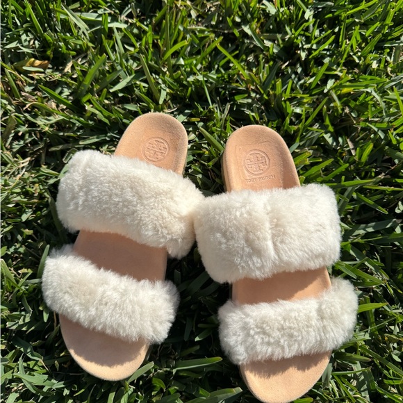 Tory Burch Sheldon Shearling Two-Band Slide in Neutral size 6.5 women - Picture 12 of 15